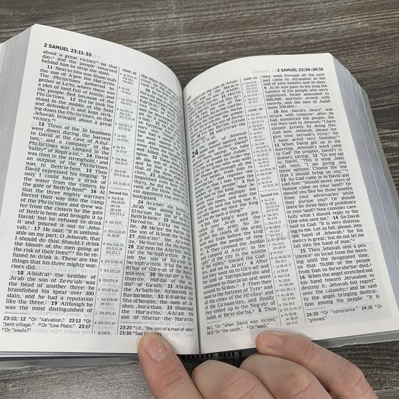 New World Translation of the Holy Scriptures, 2013 Watch Tower Compact Jehovahs - Picture 12 of 12